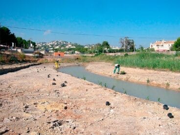 Trabajos de conservación y mantenimiento del humedal de Teulada Moraira