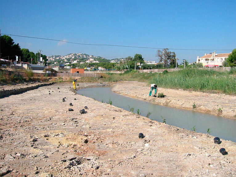 Trabajos de conservación y mantenimiento del humedal de Teulada Moraira