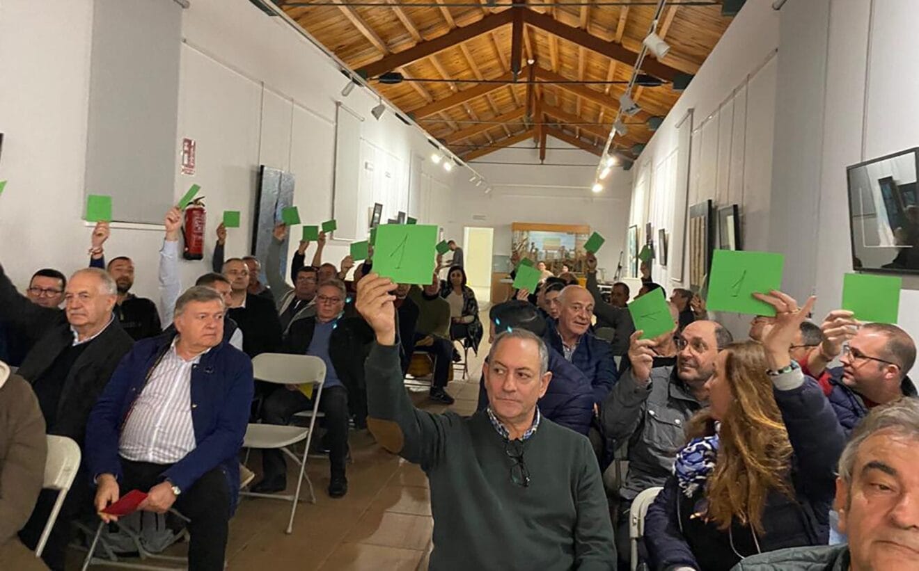 Votación de la asamblea de ratificación en Pedreguer