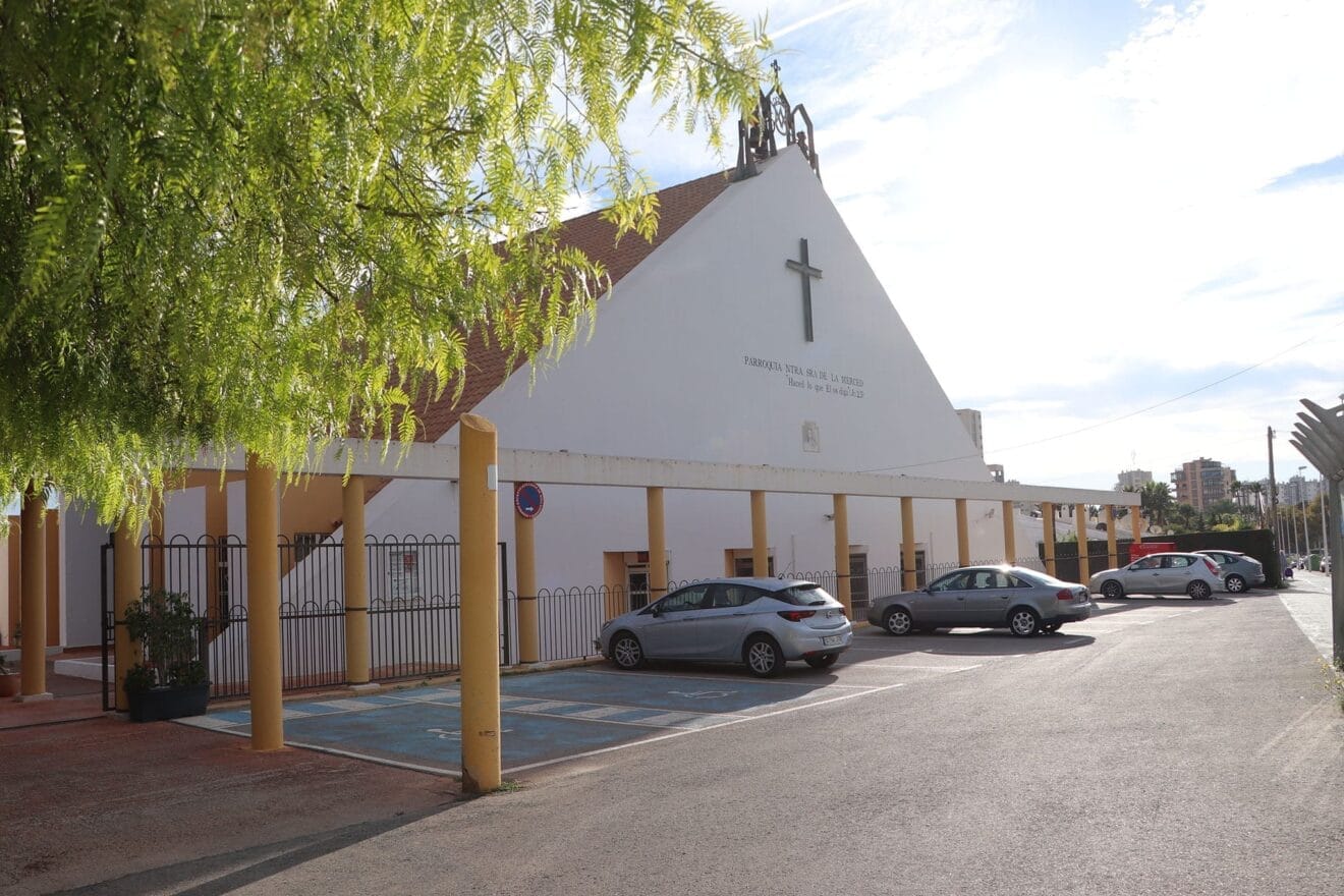 Zona de aparcamiento de la iglesia