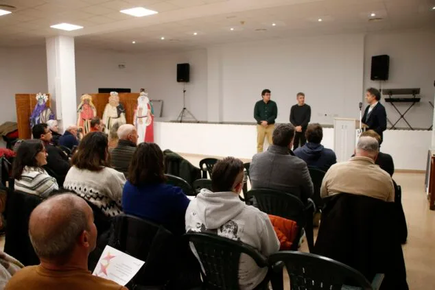 Imagen: Asistentes al acto de reconocimiento de la declaración de Fiesta de Interés Turístico Autonómico