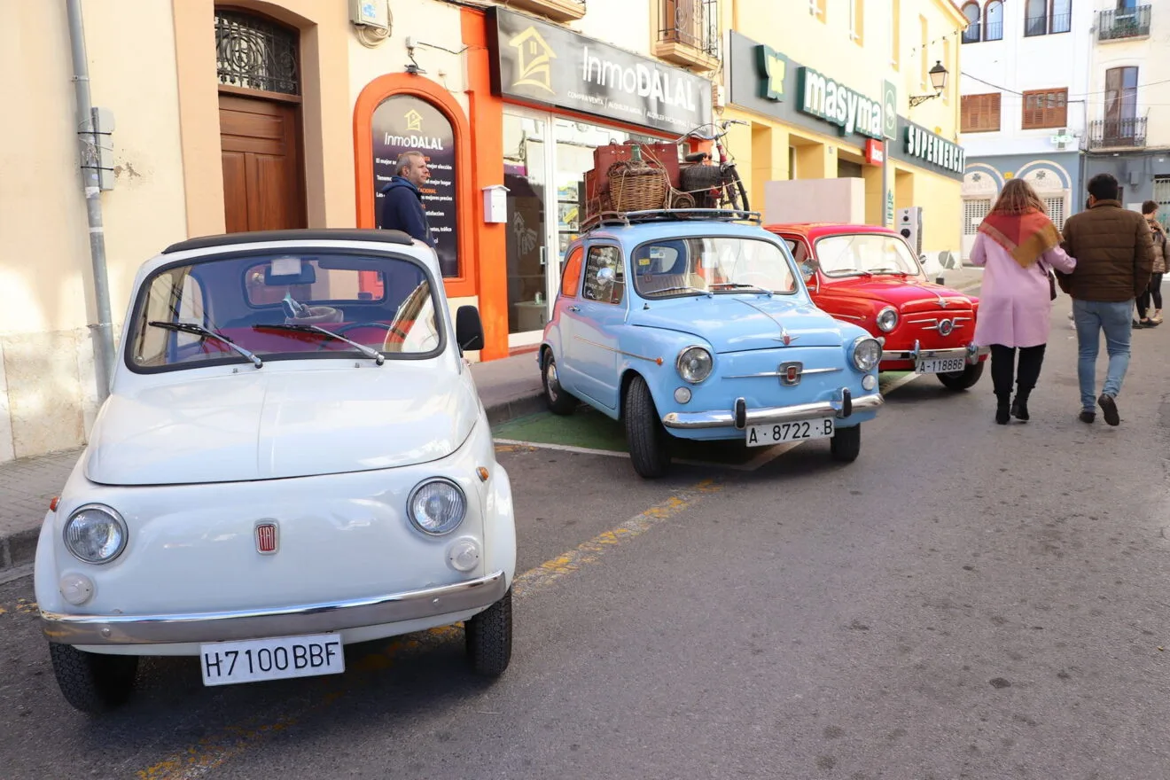 Exhibición de vehículos antiguos de la Fira de Benissa en 2023