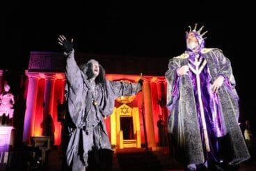 la sibila y herodes durante el misteri de reis de gata de gorgos