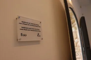 Placa de la habilitación del Torreó como museo