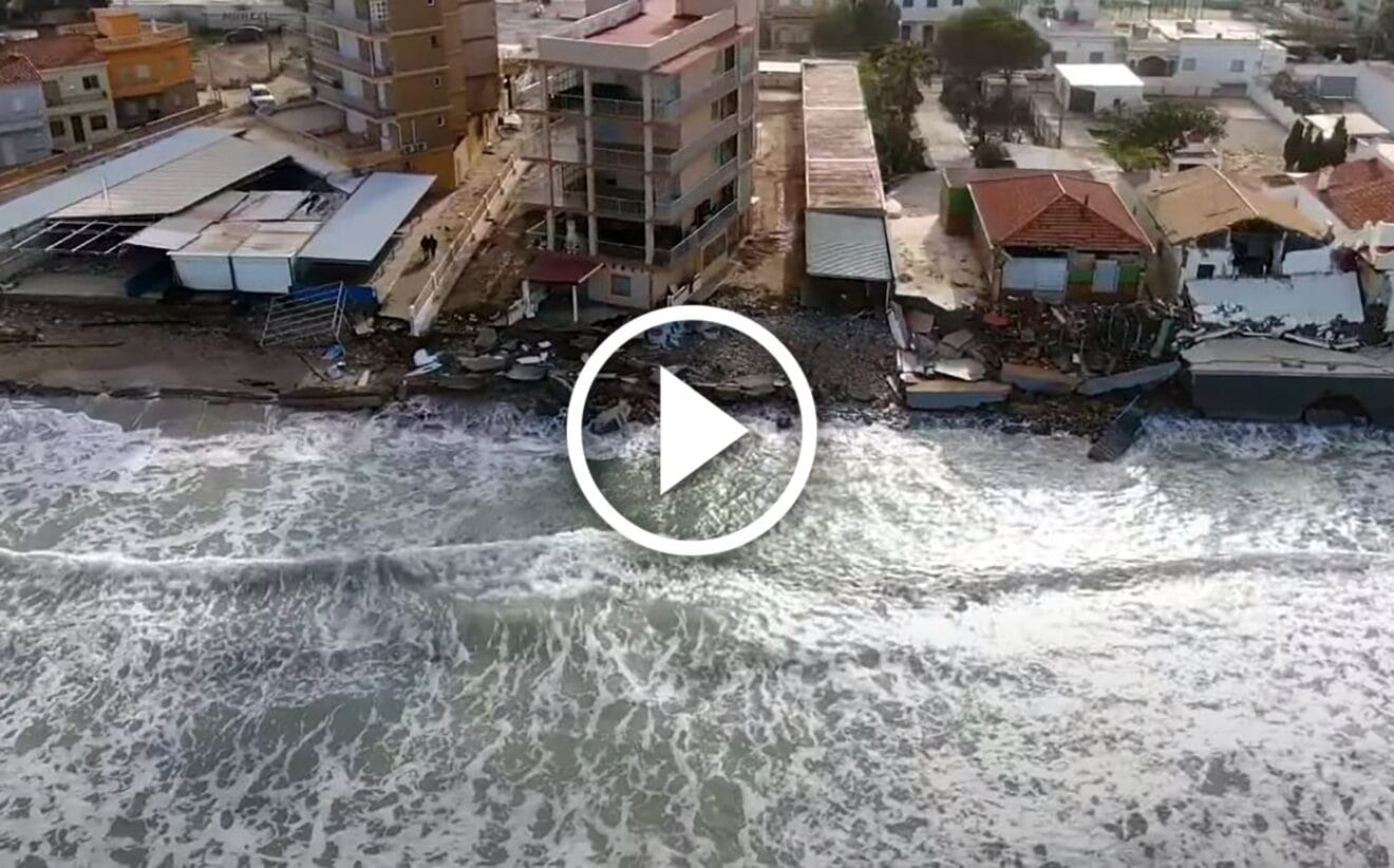 Temporal Gloria en la playa de les Devesses de Dénia