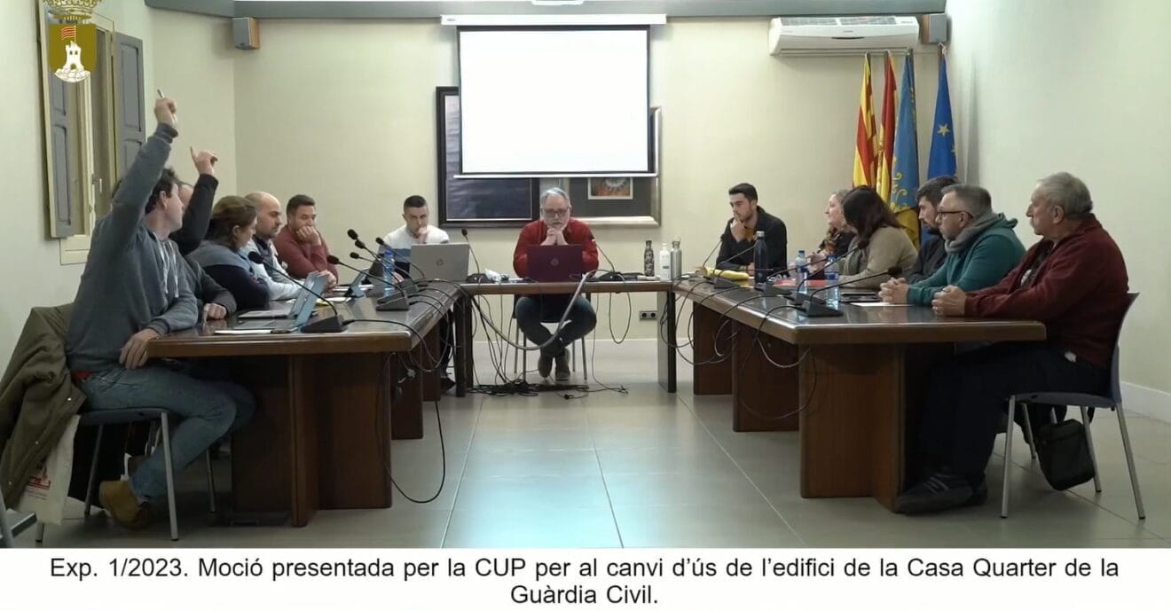 Votación mocion de la CUP para el uso de la Casa Cuartel de la Guardia Civil