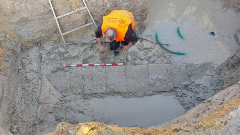 Troba les restes de l'antic safareig de l'Abiar de Benitatxell