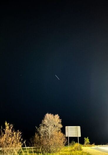 La línea de satélites vista desde Dénia