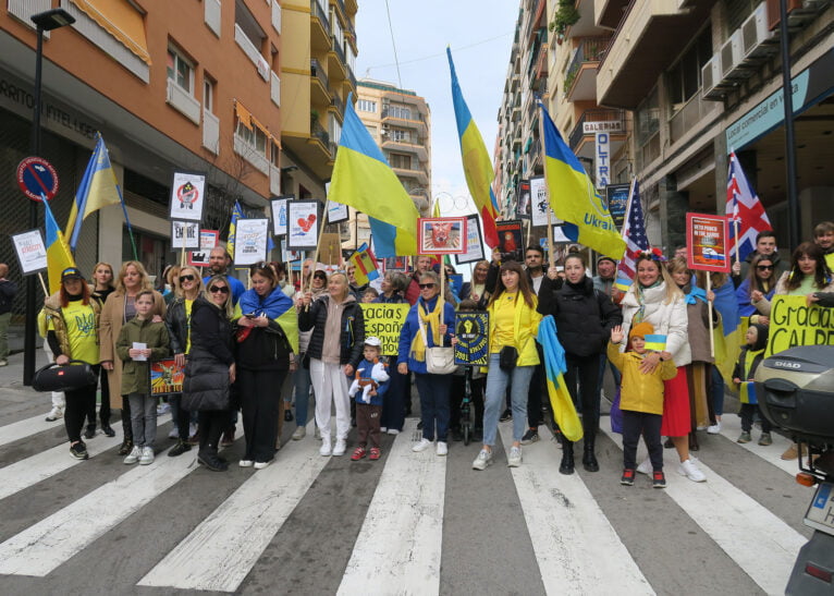 Manifestació calpina contra la guerra a Ucraïna