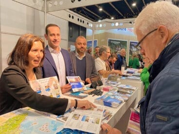 прилавок Бениссы во время ярмарки