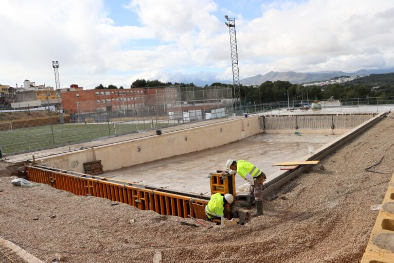 Obras de la piscina municipal de Teulada Moraira