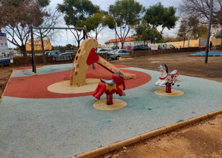 Juegos infantiles del Parc Montgó de Ondara
