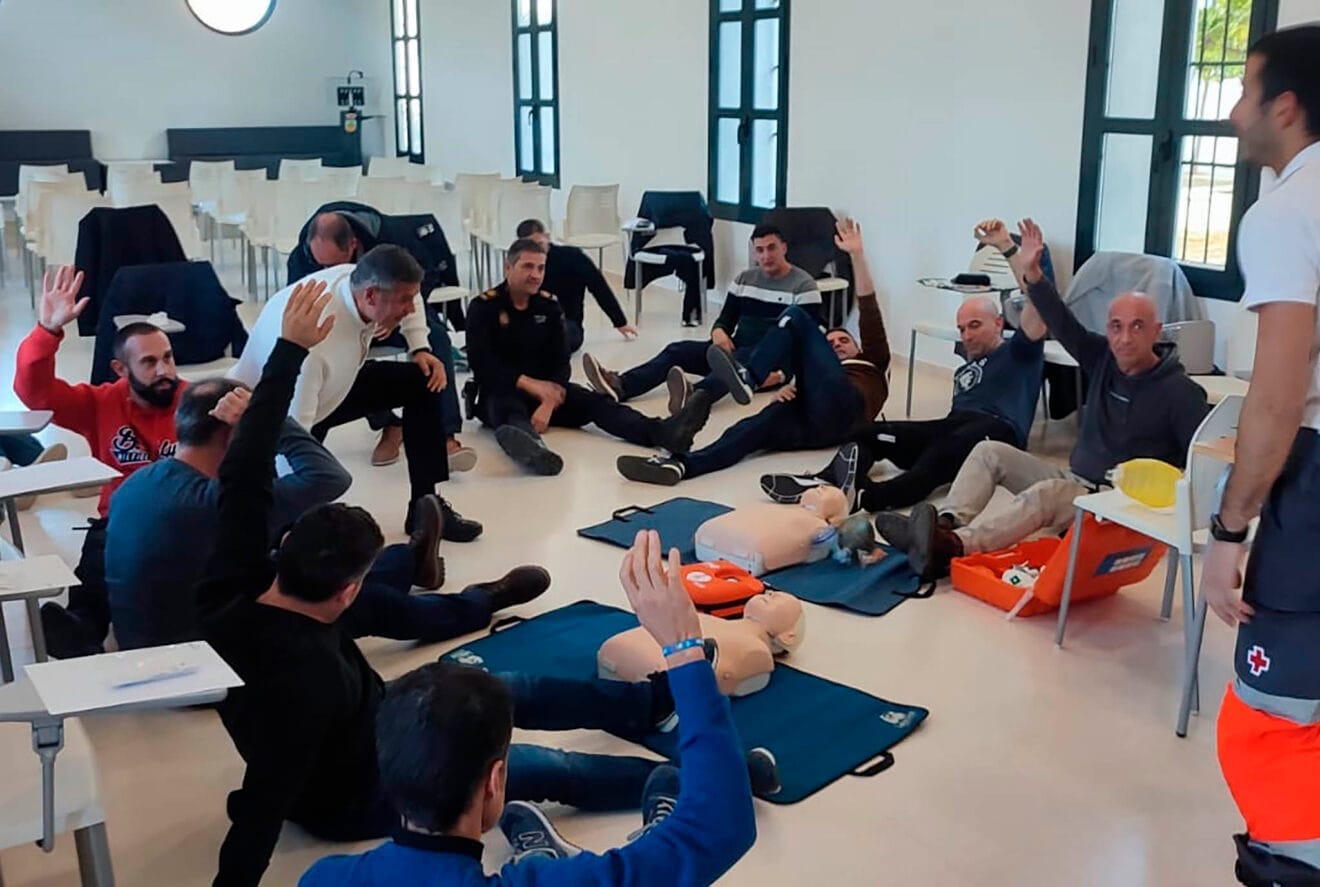 Policía Local de Benissa en la formación con Cruz Roja Calp