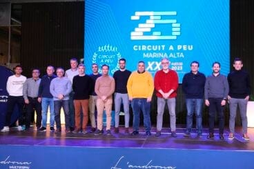 representantes de las poblaciones integradas en el circuit a peu marina alta