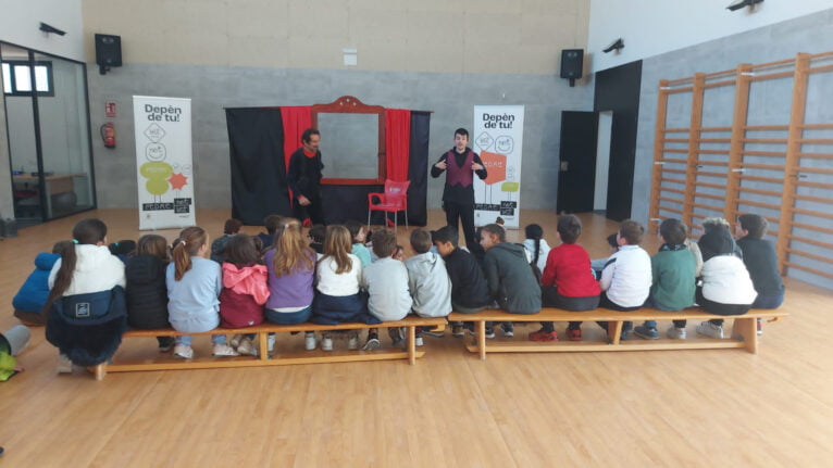 Children's theater of the 'Pedrenet i Pedrebrut' campaign