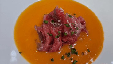 Tuna in paprika sauce Brou Restaurant