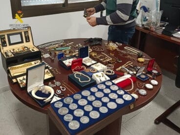 Joyas incautadas pertenecientes a los fallecidos