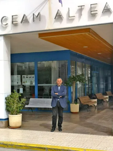 Guillermo Sendra en las instalaciones de Altea