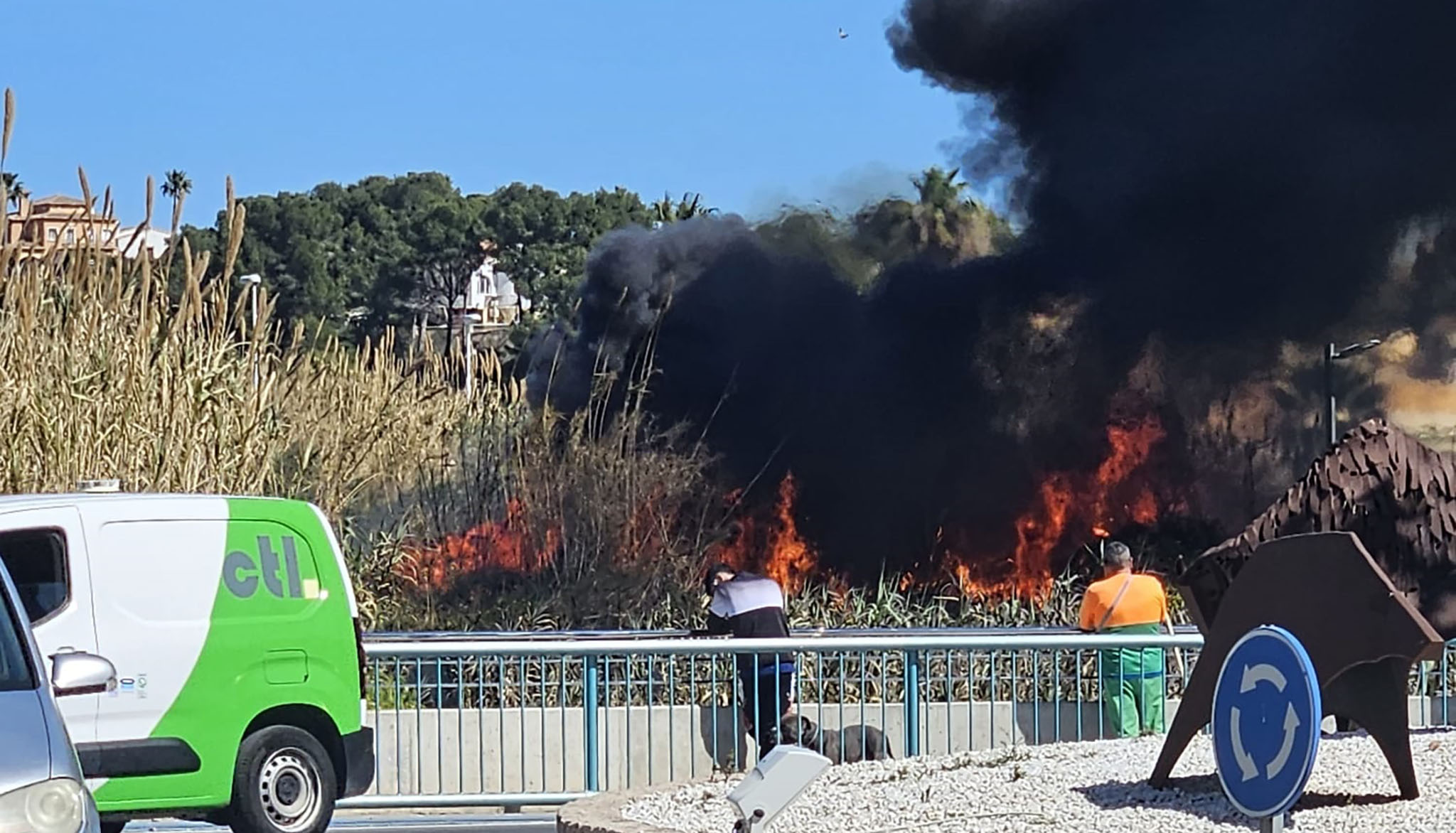Incendio en la avenida de los Ejércitos Españoles de Calp