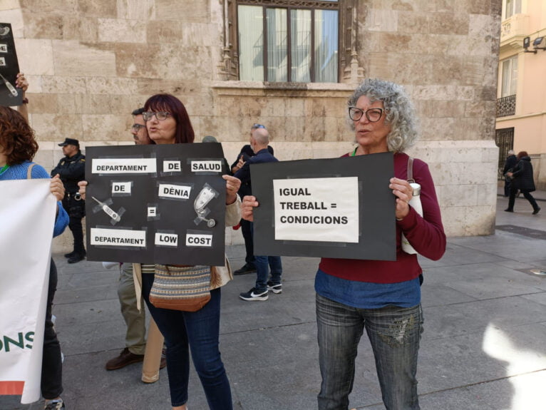 Manifestación de sanitarios en València 05