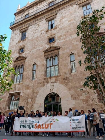 Manifestación de sanitarios en València 10