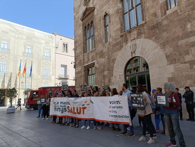 Manifestación de sanitarios en València 12