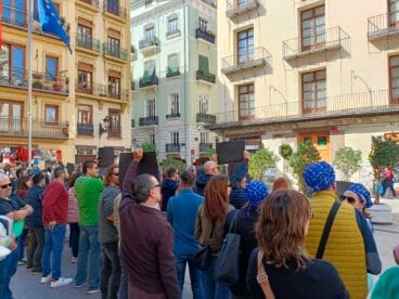 Manifestación de sanitarios en València 13