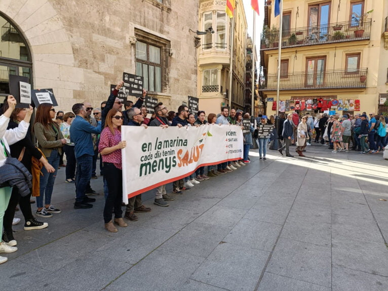 Manifestación de sanitarios en València 16