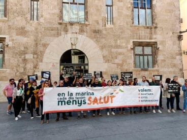 Manifestación de sanitarios en València 21