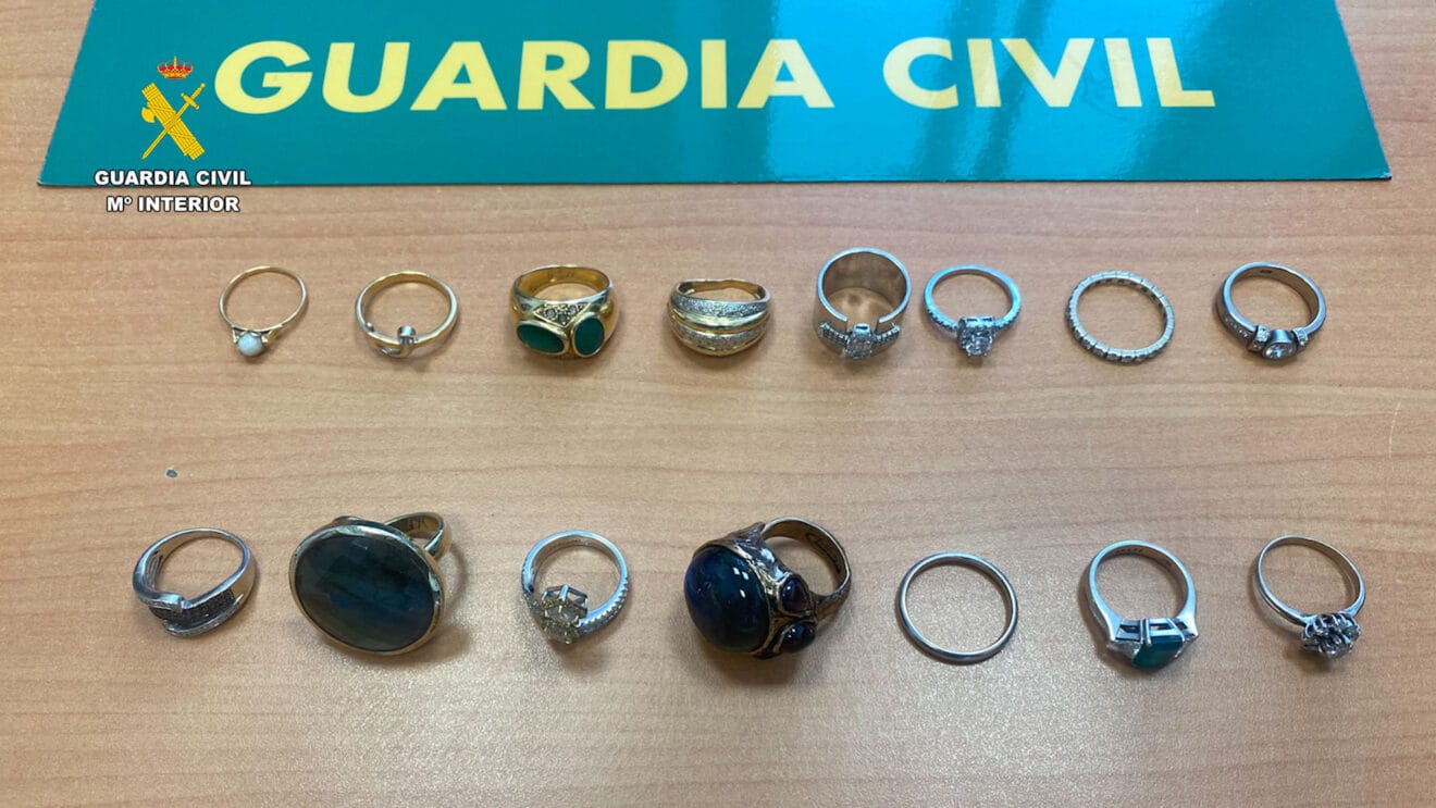 Anillos sustraidos en las viviendas de Teulada Moraira y Benissa