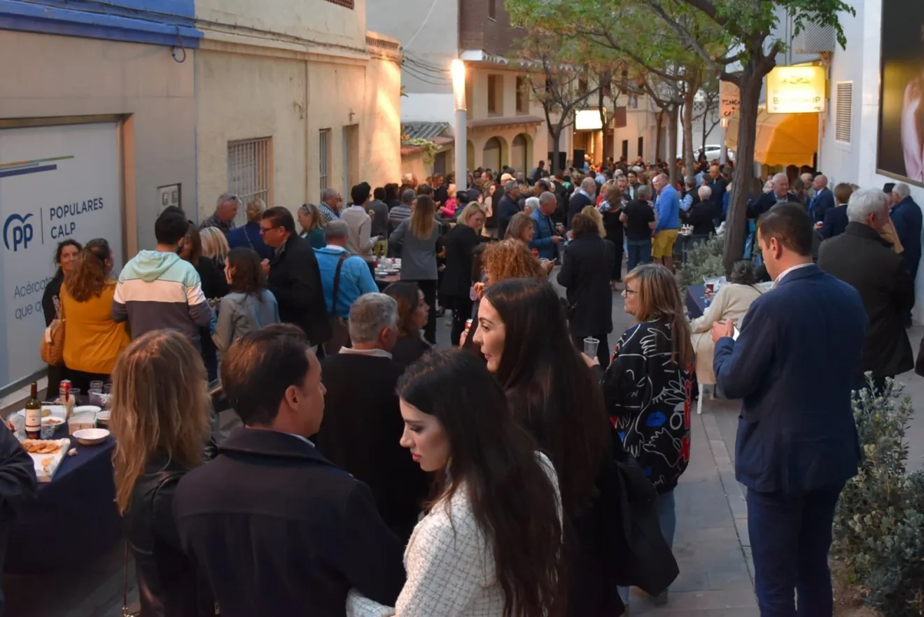 Asistentes al Coffee electoral del PP de Calp
