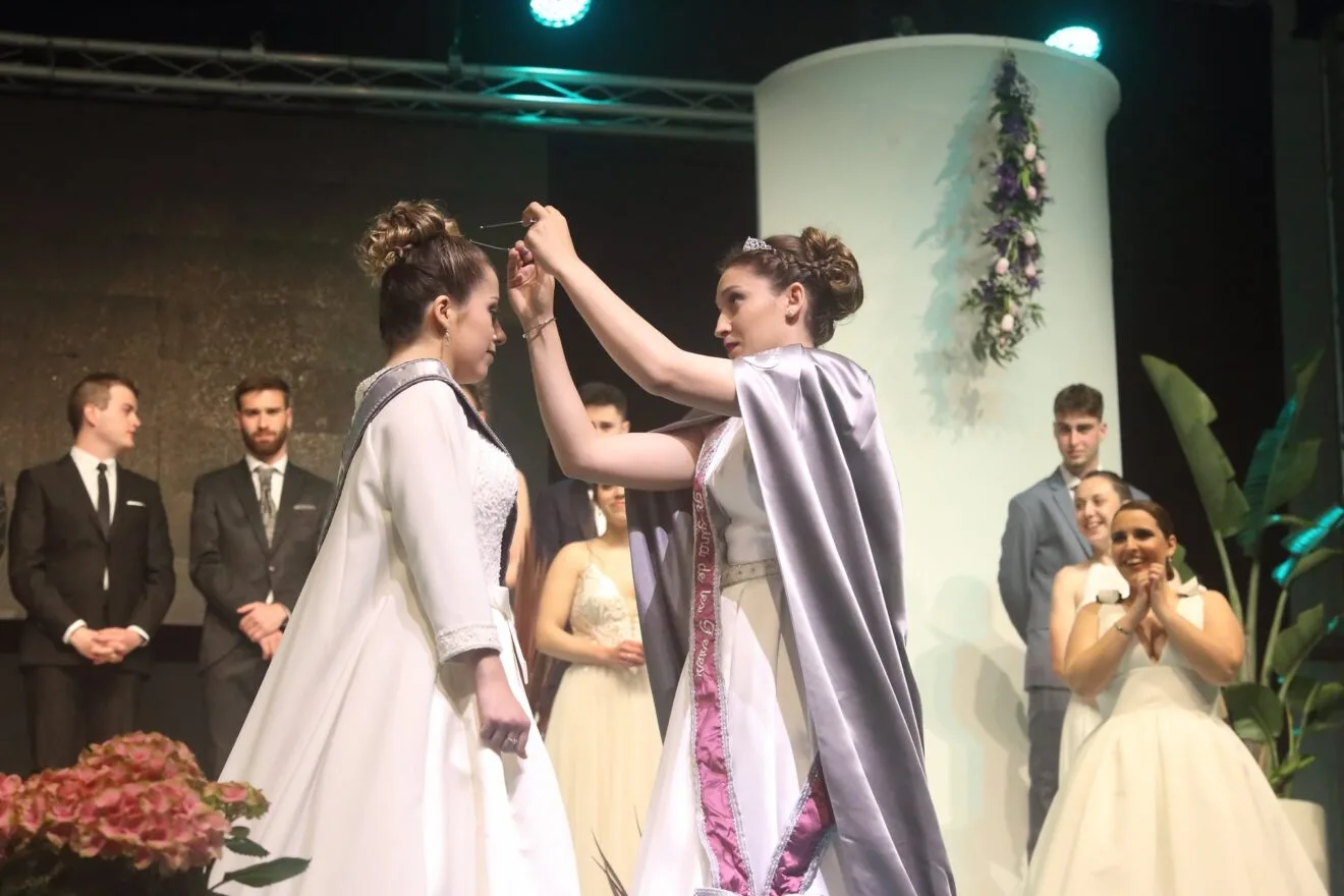 Coronación de la Reina de las fiestas de Teulada Moraira en 2022 - Ayuntamiento de Teulada Moraira