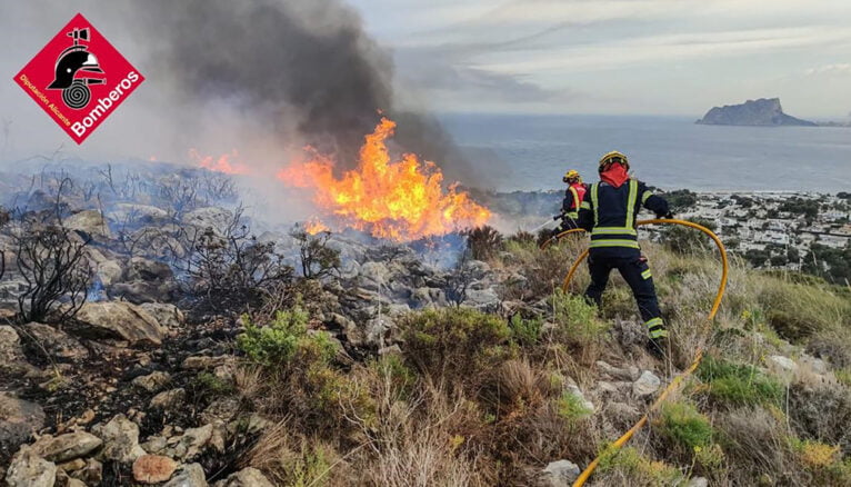 Incendio en la cala Llebeig hacia El Portet de Moraira 05