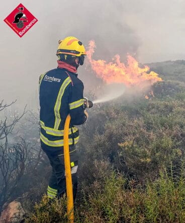 Incendio en la cala Llebeig hacia El Portet de Moraira 06
