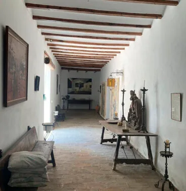 Interior del convento de Jesús Pobre en uno de los pasillos