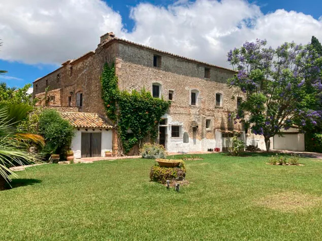 jardin trasero del convento en jesus pobre