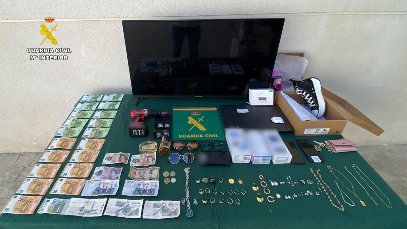 Objetos incautados al autor de los robos en Benissa y Teulada Moraira