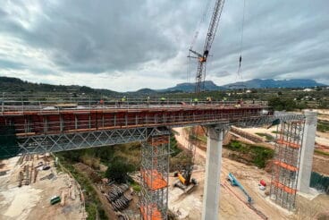 obra de los viaductos de la linea 9 del tram