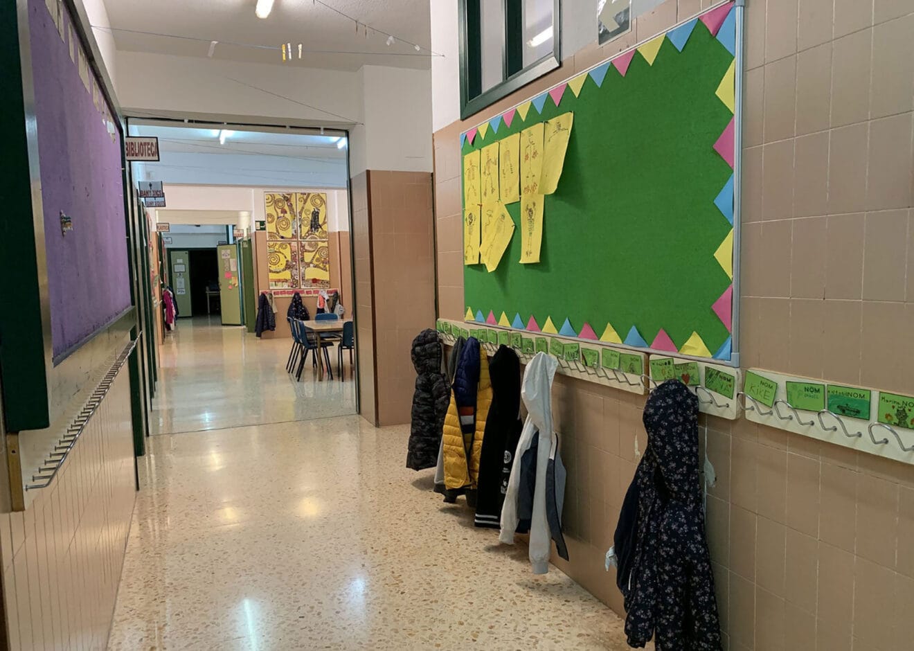 Pasillo del CEIP Trenc d'Alba de Xàbia