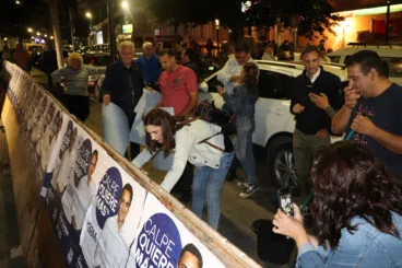 Calp arranca la campaña electoral con la pegada de carteles 22