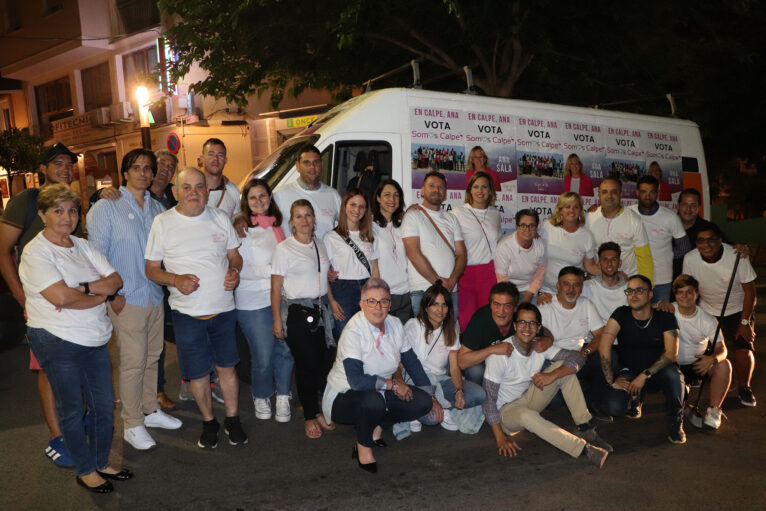 Calp arranca la campaña electoral con la pegada de carteles 39