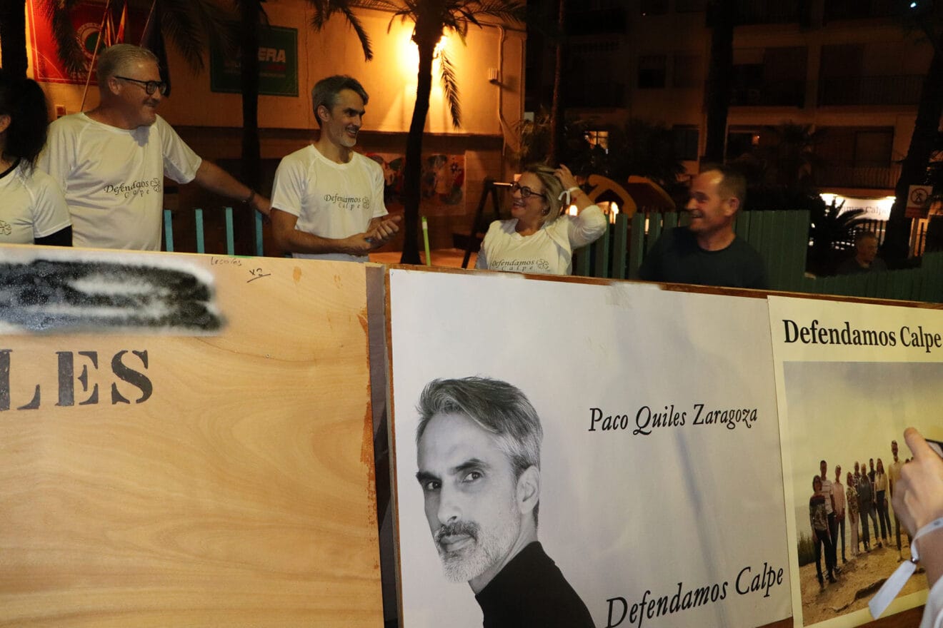 Calp arranca la campaña electoral con la pegada de carteles 71