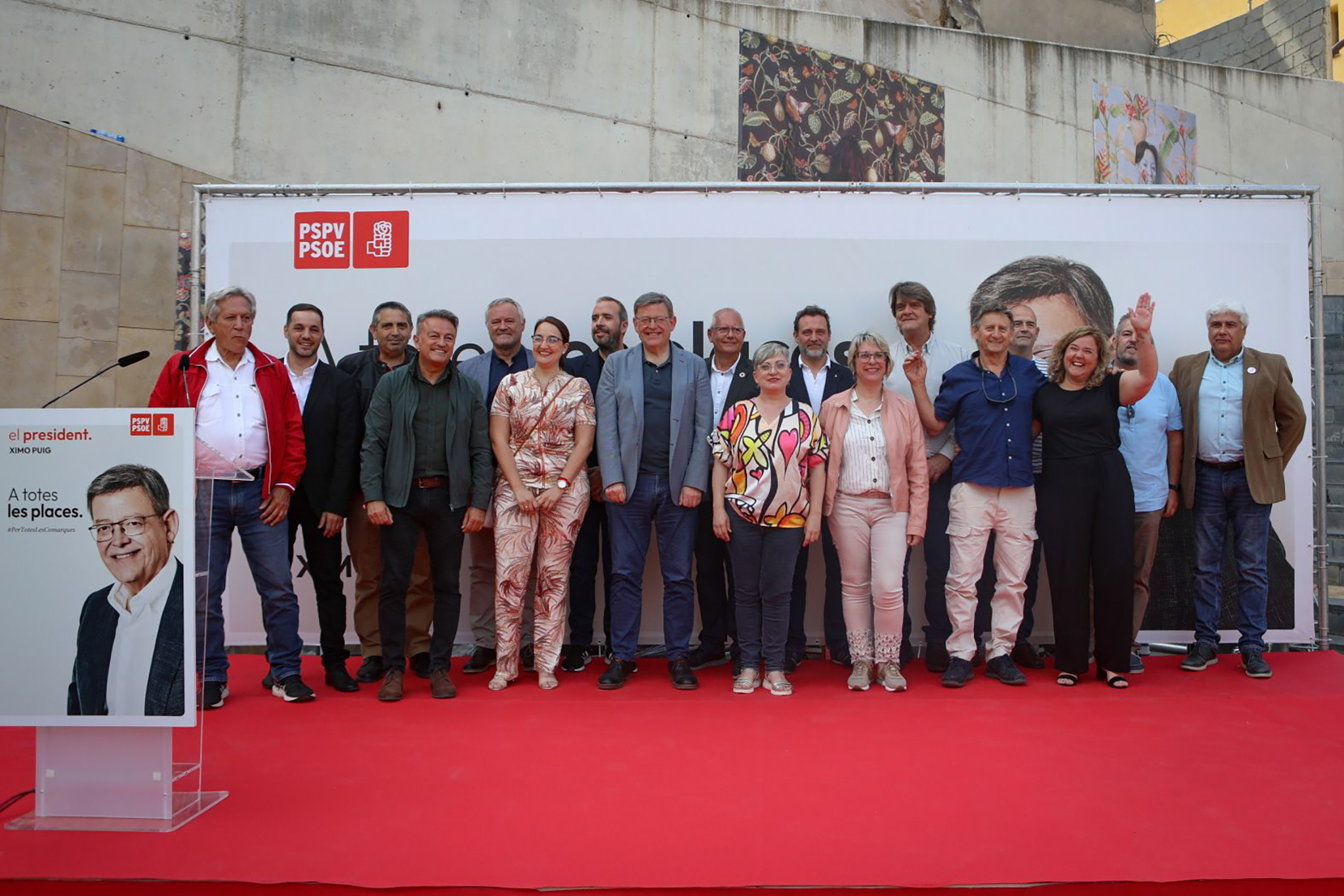 Candidatos del PSPV PSOE de la Marina Alta junto a Ximo Puig