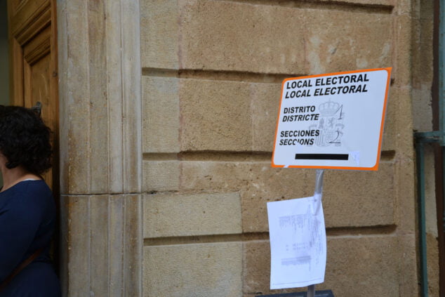 Imagen: Colegio electoral de la Marina Alta durante las últimas elecciones