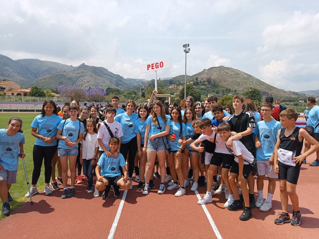 Delegación pegolina de deportistas de los Minijocs