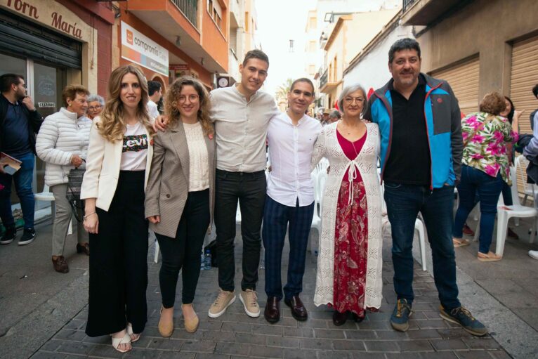 Equipo de Compromís per Calp en un mitin de campaña