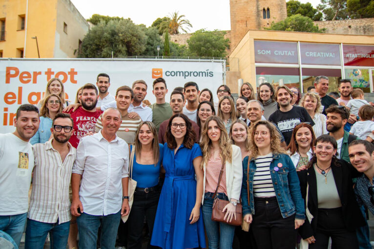 Young people from Compromís in the central act of the campaign of the regional training in Dénia