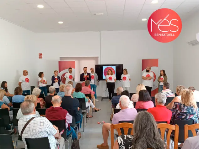 Imagen: Més Benitatxell presenta su programa ante los residentes de las urbanizaciones