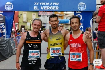 Podio masculino absoluto de la Volta a Peu El Verger 2023