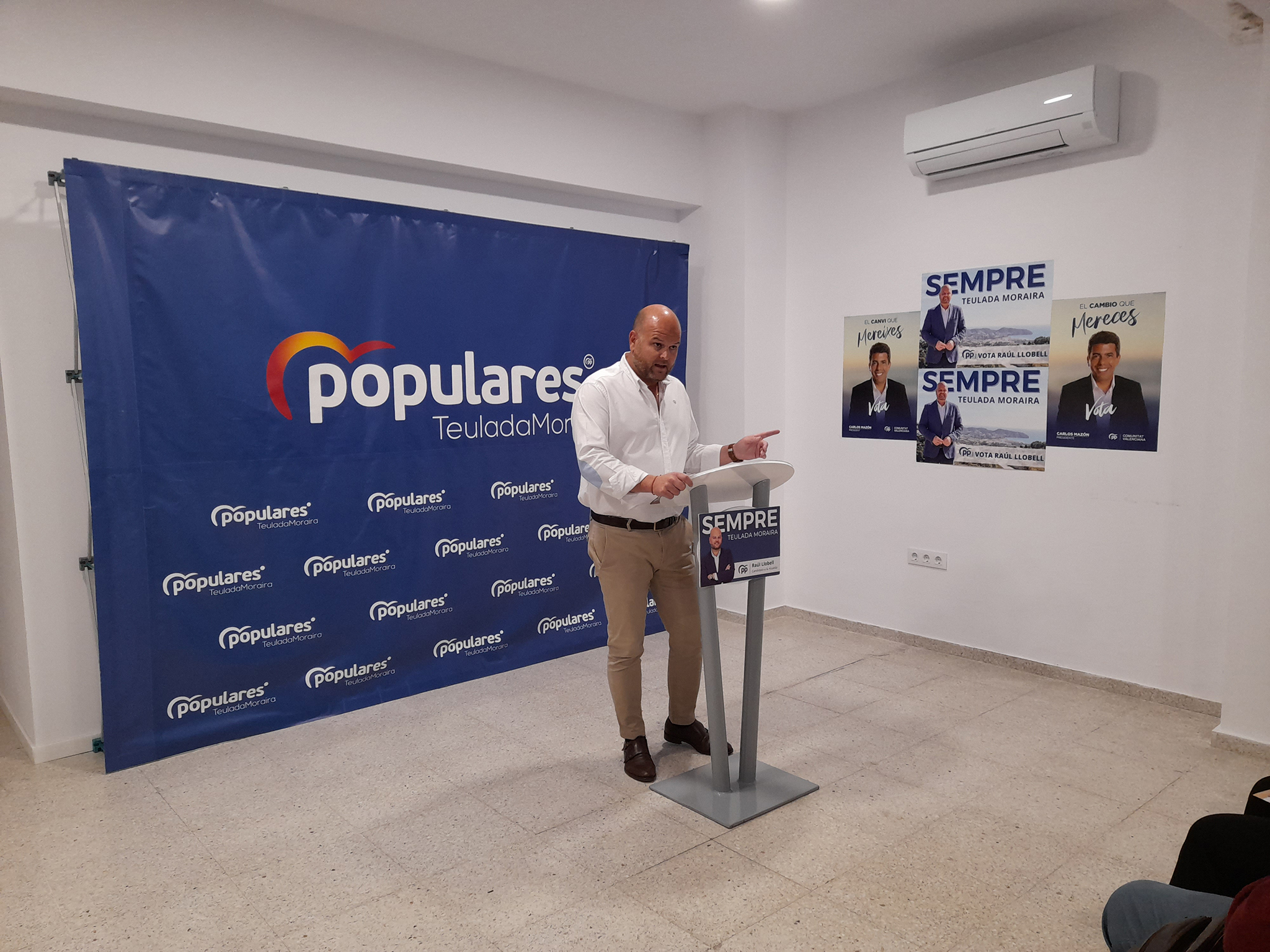 Raúl Llobell, candidato a la Alcaldía de Teulada Moraira por el Partido Popular, en la presentación del programa electoral